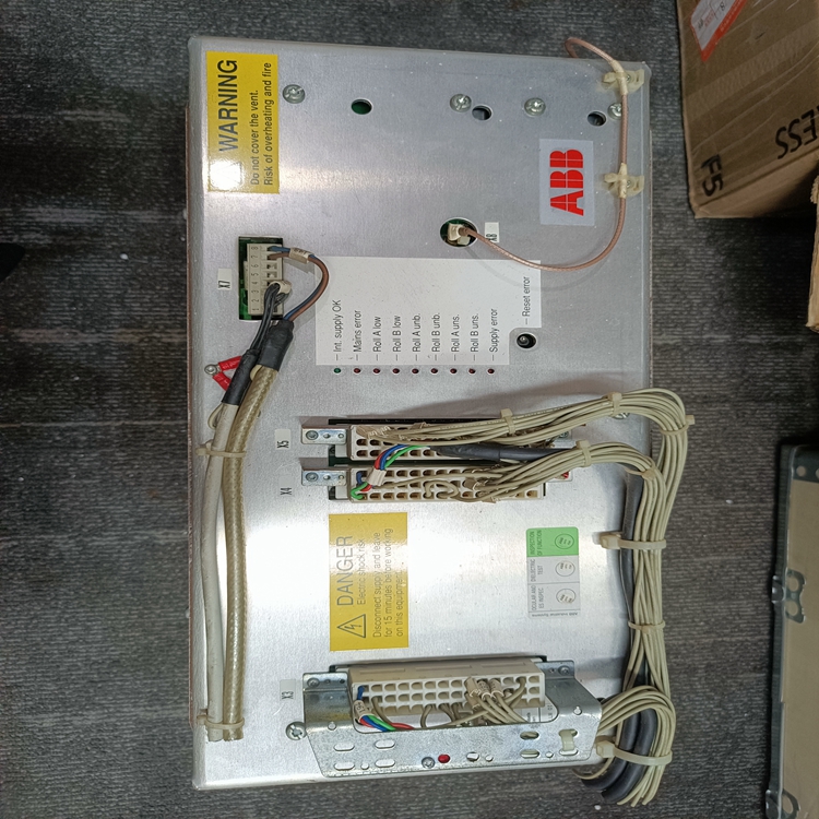 ABB   PFSA?103B????3BSE002487R1   STU?48個(gè)區(qū)域   控制模塊