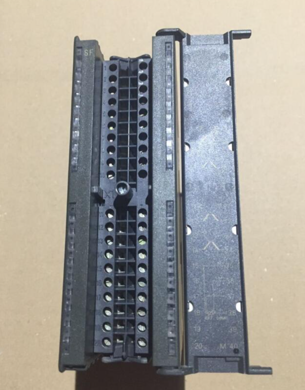 ABB  DSQC228   可編程控制器