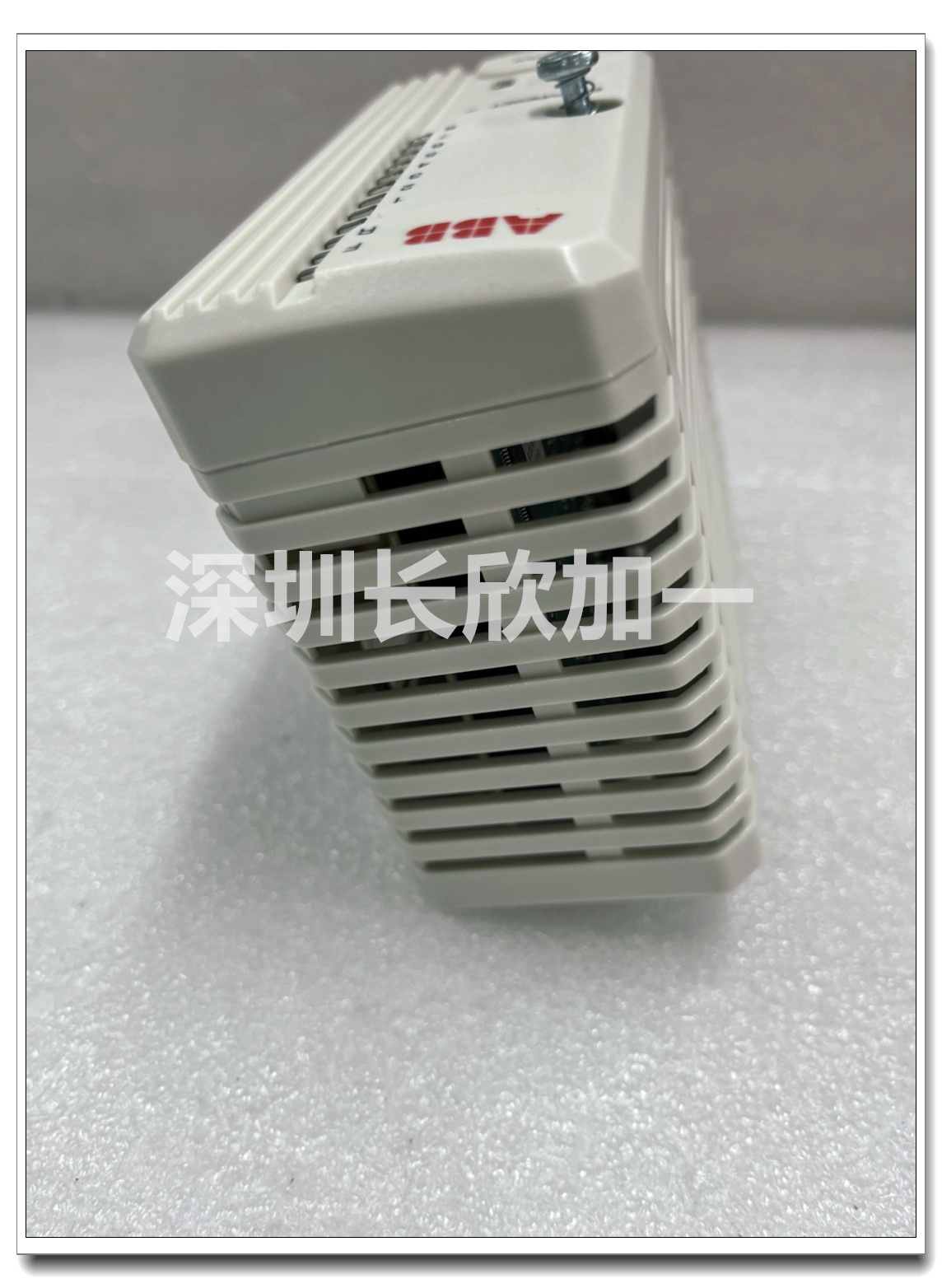 ABB  AO2000-LS25    模擬輸出模塊